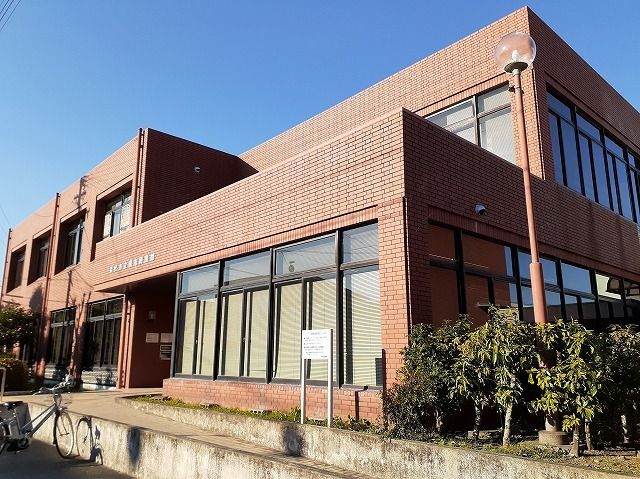 図書館　浜松市立積志図書館（図書館）まで450m