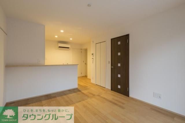 居室・リビング　同物件別部屋写真