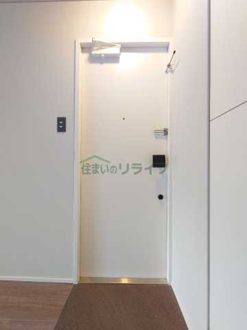 玄関　LEGALAND四谷三丁目
