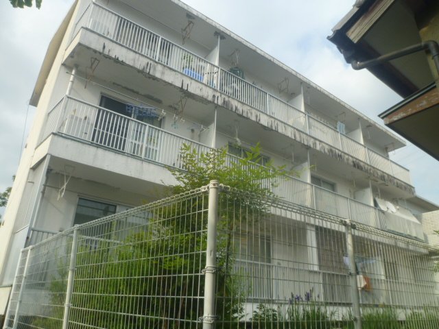 高知市塚ノ原のマンションの建物外観