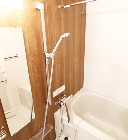 バス・シャワールーム　★ゆったり浸かれる浴槽★