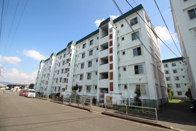 京都市南区吉祥院石原南町のマンションの建物外観