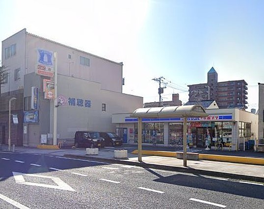 【松江市雑賀町のアパートのコンビニ】