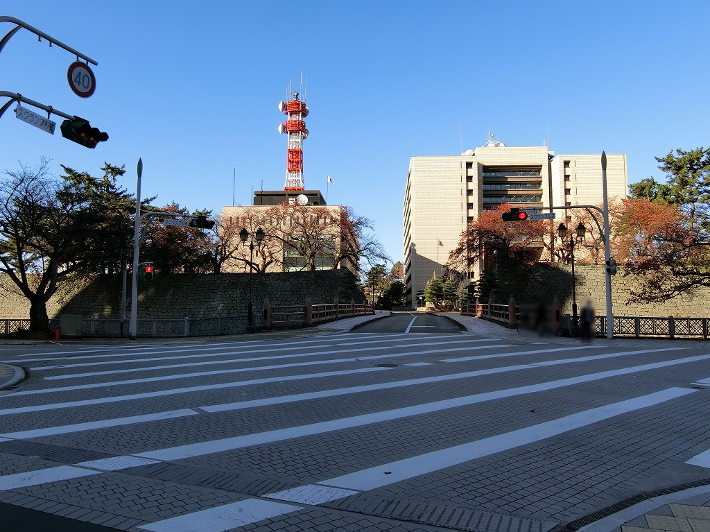 役所　福井県庁（役所）まで620m