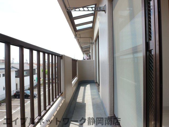 バルコニー　バルコニーがあります