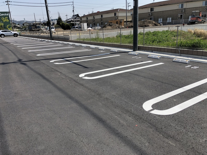 【神崎郡福崎町南田原のアパートの駐車場】