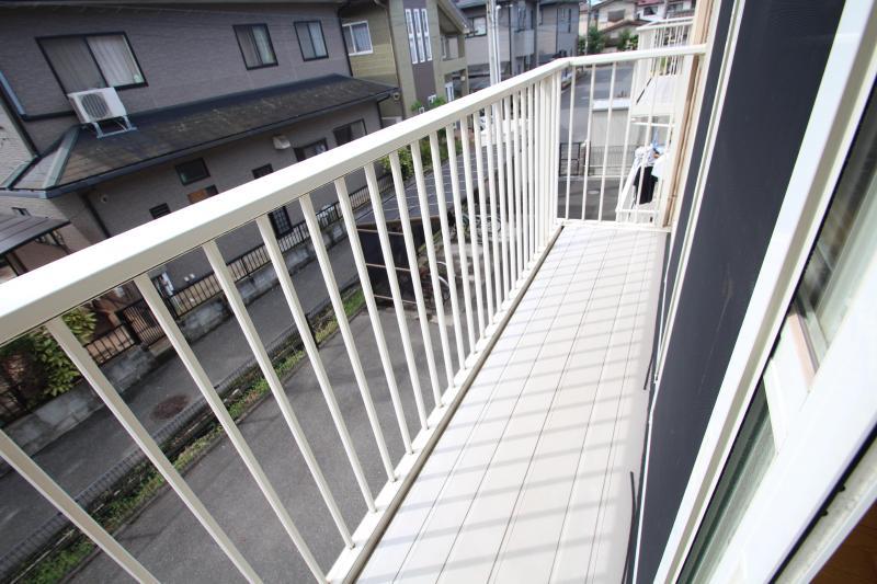 バルコニー　洗濯物が干せるバルコニーです。