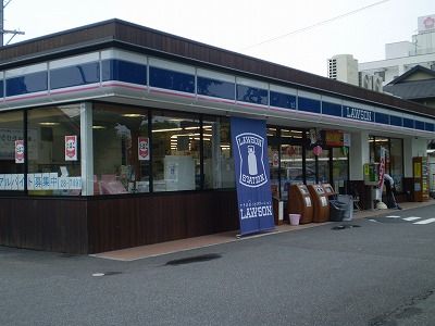 【ＣＡＳＡ板屋　（カーサ板屋）のコンビニ】