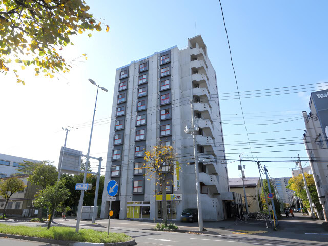 札幌市豊平区旭町のマンションの建物外観