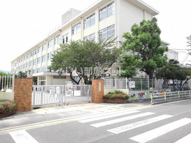 【福岡市南区弥永のアパートの小学校】