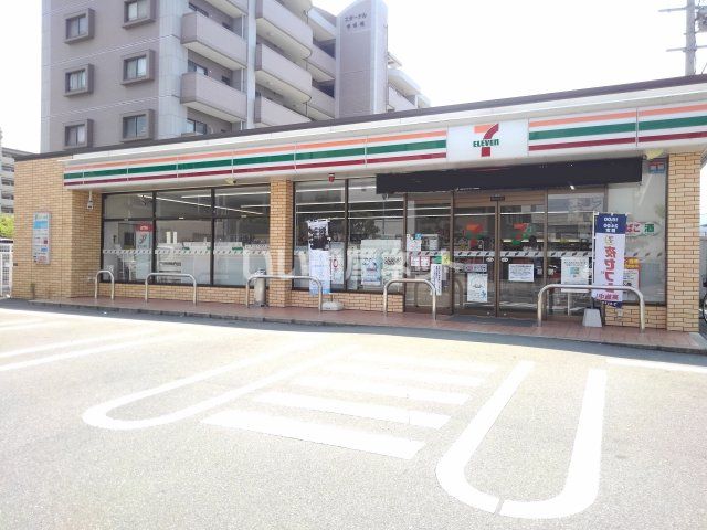 【福岡市南区弥永のアパートのコンビニ】