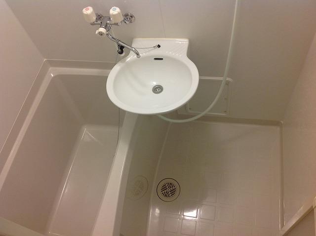 バス・シャワールーム　お風呂とトイレはセパレイト