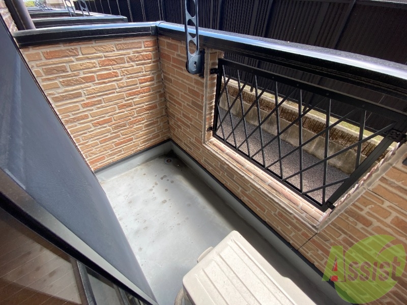 バルコニー　バルコニーは洗濯物を干すスペースが確保されていました。