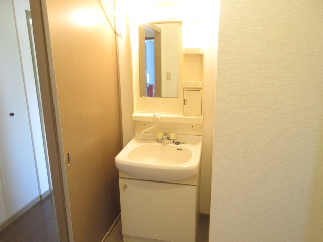 洗面設備　同型タイプ