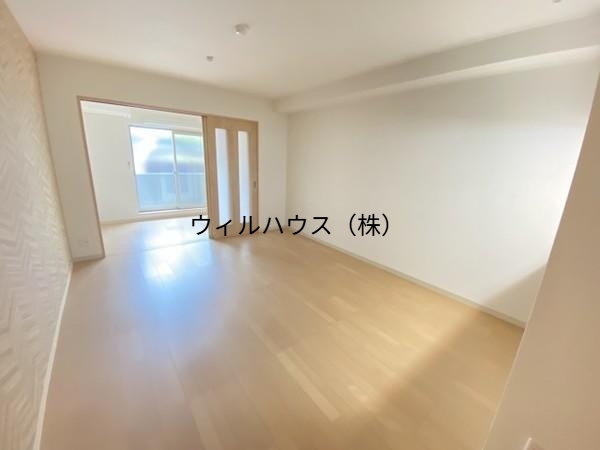 居室・リビング　フローリング！