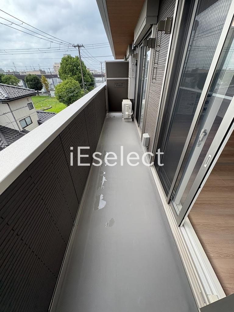 バルコニー　お洗濯物はこちらで