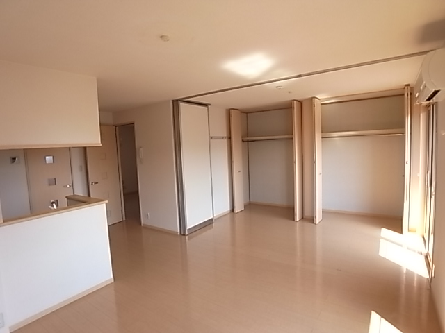 居室・リビング　同一物件別部屋写真