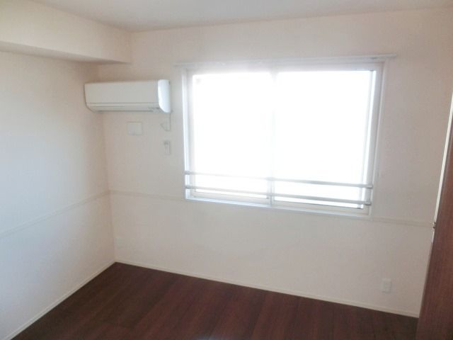 その他部屋・スペース　北側の洋室にもエアコンがあります
