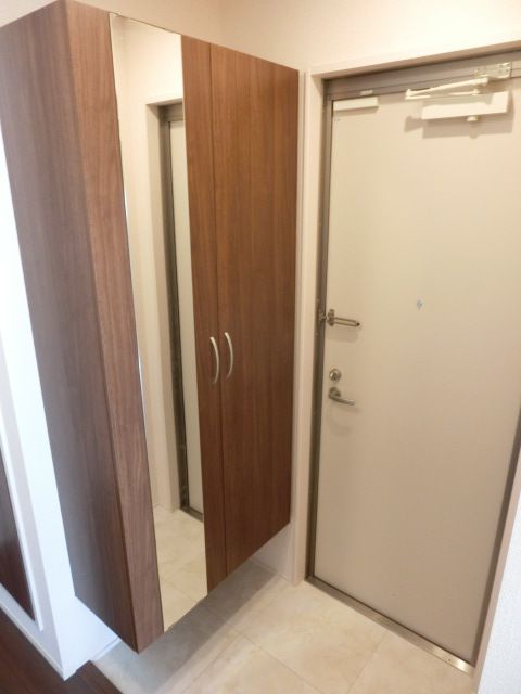 玄関　シューズボックス付きの玄関です！