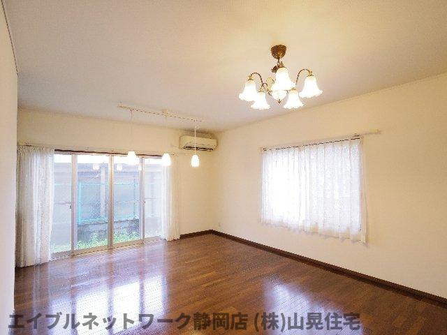 居室・リビング　ゆったりとしたリビングです