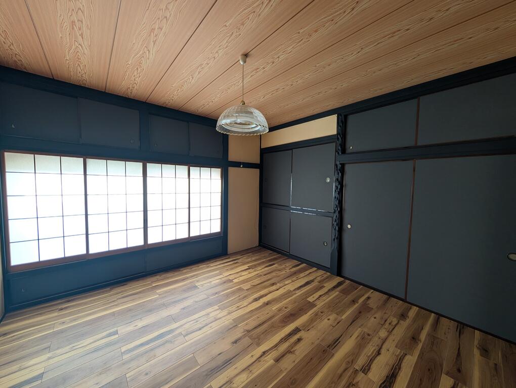 墨田4丁目戸建の居間写真