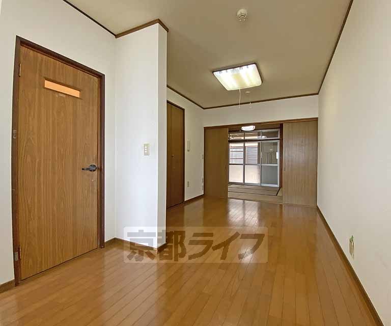 居室・リビング　地下鉄北山駅徒歩８分の区画整理された静かな住宅街です。...