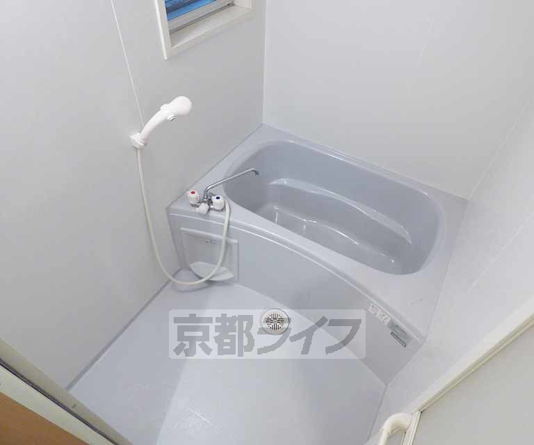 バス・シャワールーム　綺麗なお風呂です。