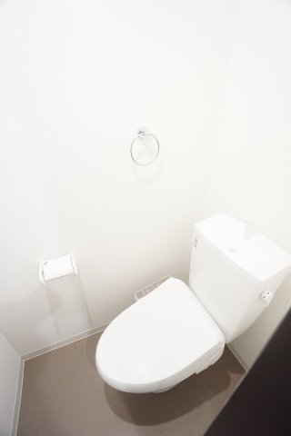 トイレ　※同物件・同タイプの写真です。