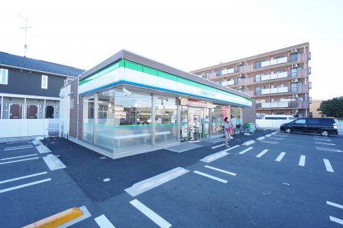 コンビニ　ファミリーマート 千葉浜野中央店（コンビニ）まで511m