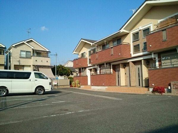 駐車場　敷地内駐車場！