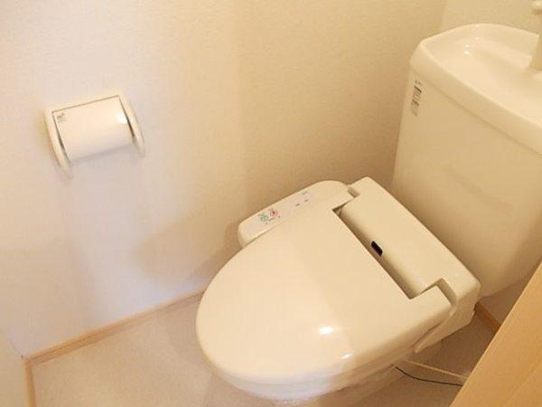 トイレ　ウォシュレット付きです！