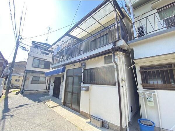 建物外観　外観は落ち着いています