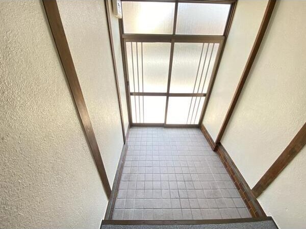 玄関　ゆったりとした玄関です