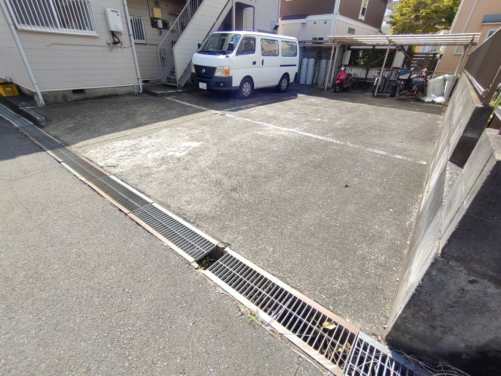 駐車場　駐車場