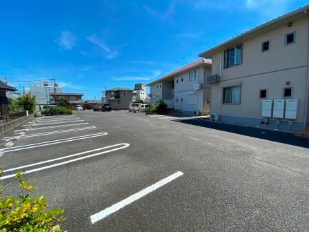 駐車場　駐車場