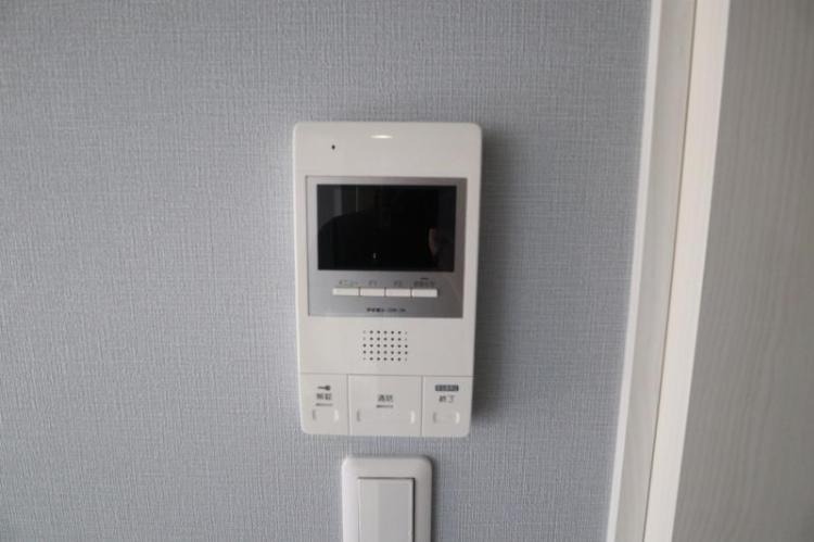 セキュリティ　防犯面に配慮したＴＶモニターホン付きです！