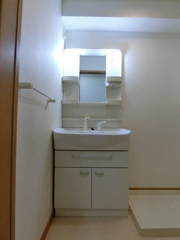 洗面設備　イメージ101号室写真(反転タイプ)