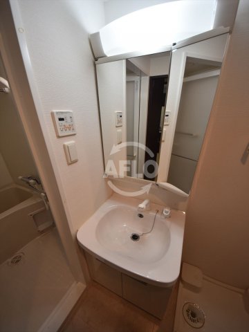 洗面設備　レジュールアッシュ大阪城WEST　洗面化粧台