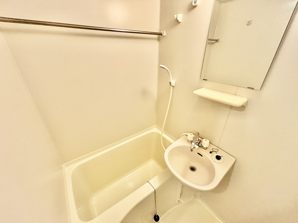 バス・シャワールーム　設備・仕様は号室により異なる為、現況を優先いたします。