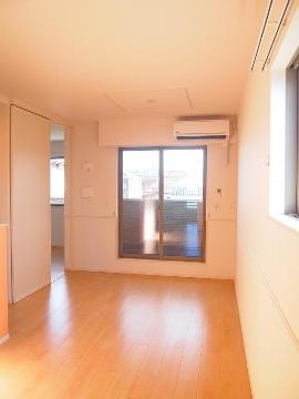 居室・リビング　リビング