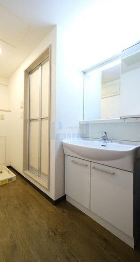 洗面設備　うれしい独立洗面台！