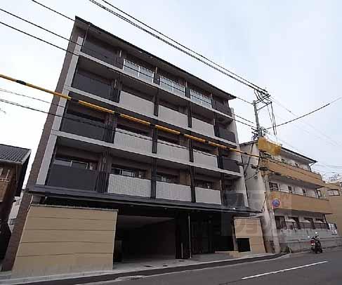 建物外観　御蔭通りから