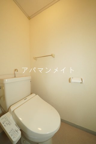 トイレ　清潔感のあるトイレです