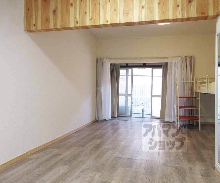 居室・リビング　オシャレなフローリングです！