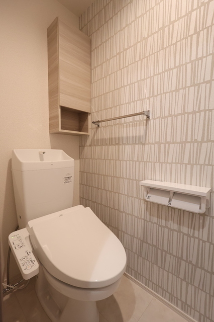 トイレ　温水洗浄暖房便座