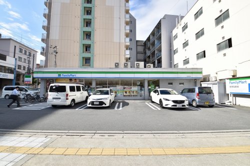 コンビニ　ファミリーマート 浪速塩草店（コンビニ）まで47m
