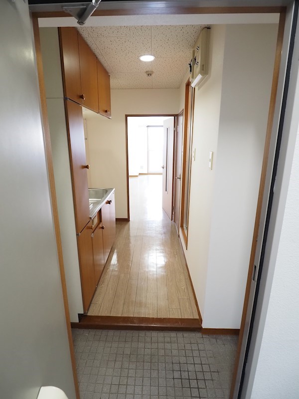 玄関　シューズボックスあります