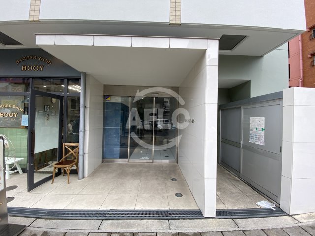 エントランス　リセス大阪イースト　エントランス