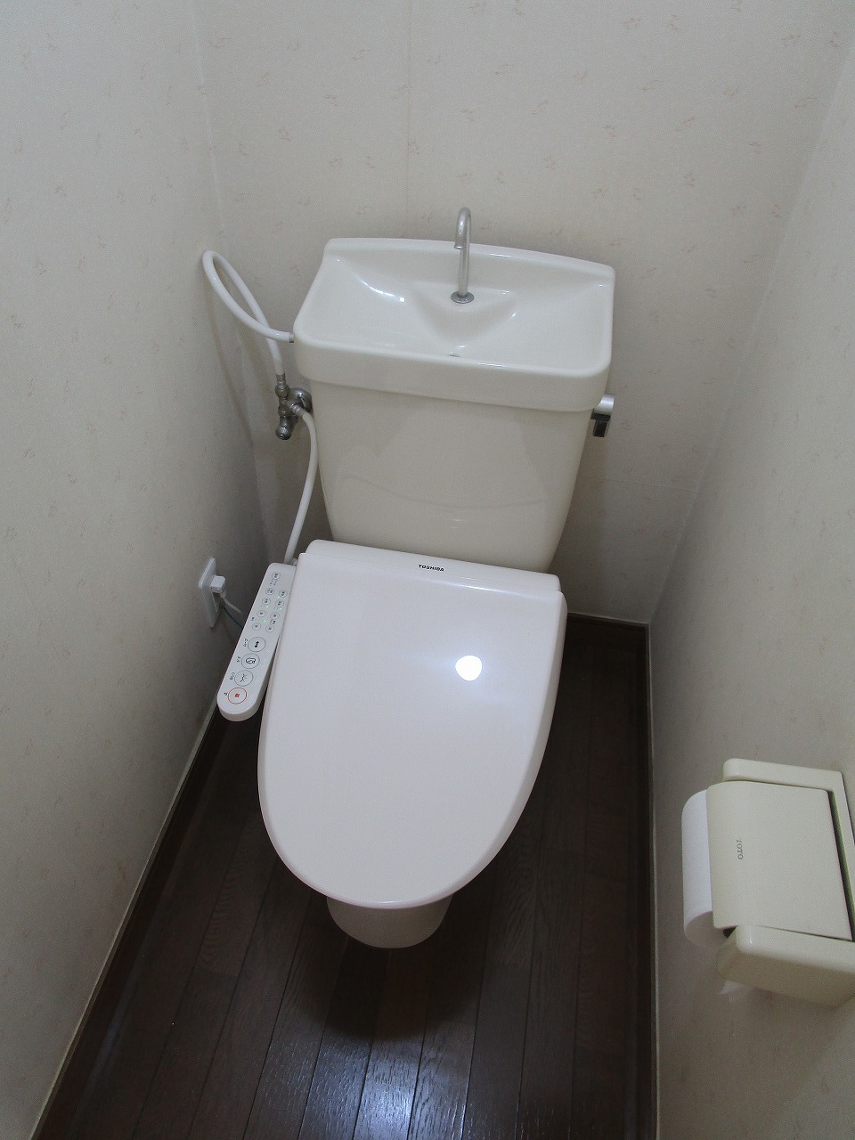 トイレ　※別部屋参考写真