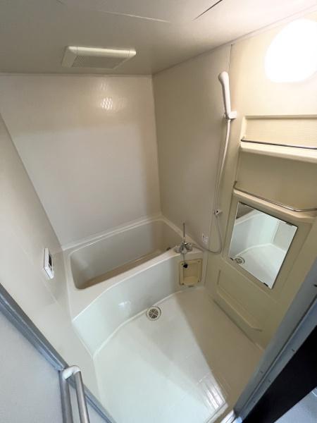 バス・シャワールーム　追いだき付のお風呂